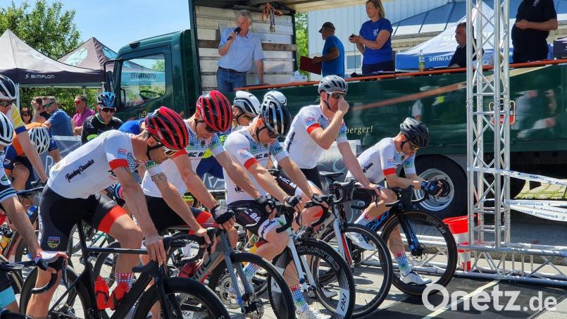 Die Senioren-Radsportler ermittelten im niederbayerischen Patriching ihren bayerischen Meister. Bild: Hirmer