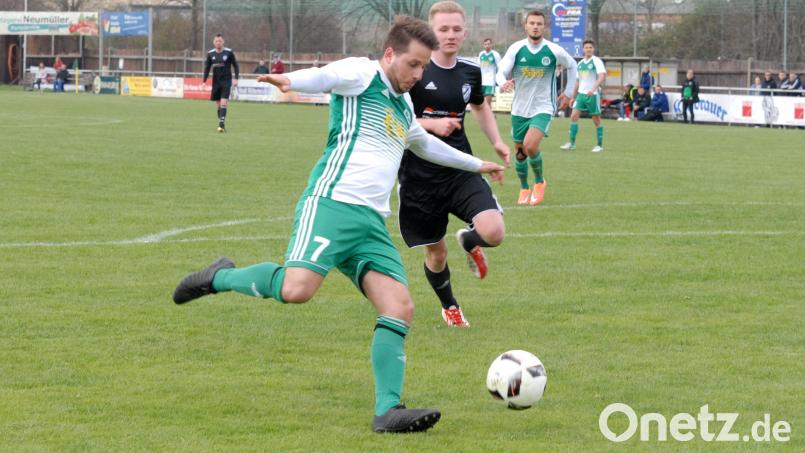 Zurück ins grün-weiße Trikot: Nach drei Jahren bei der SpVgg Wiesau läuft Matthias Männl (Szene aus dem Jahr 2019) künftig wieder für den SV Mitterteich auf. Archivbild: Gebert