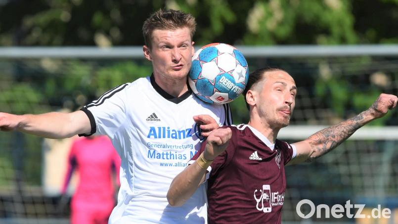 Die SpVgg Schirmitz hat sich längst noch nicht aufgegeben. Zum Endspiel um den direkten Klassenerhalt reist sogar Angreifer Philipp Horn (rechts) an, um den erforderlichen Sieg in Vohenstrauß zu landen. Archivbild: G. Büttner