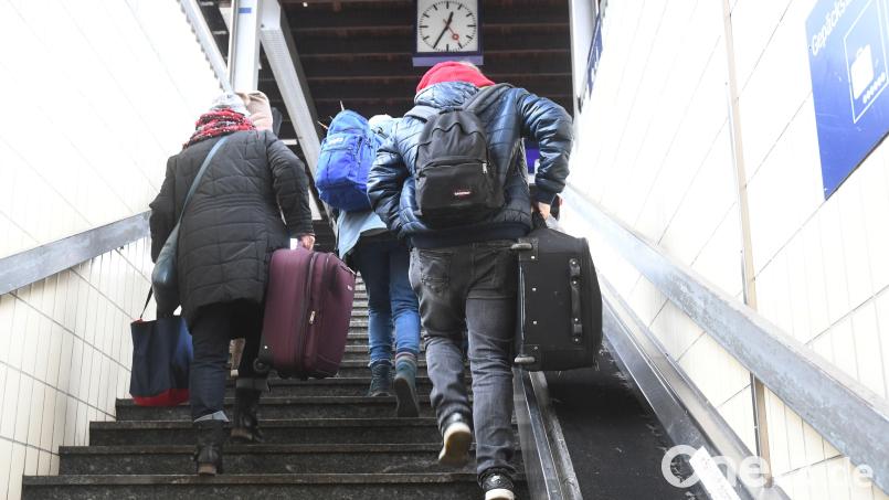 Die Auf- und Abgänge zu den Bahnsteigen sind am Bahnhof in Weiden für Fahrgäste mit körperlichen Beeinträchtigungen nicht zu meistern. Auch an anderer Stelle ist der Wunsch vieler Senioren nach Barrierefreiheit ist groß. Bild: Gabi Schönberger