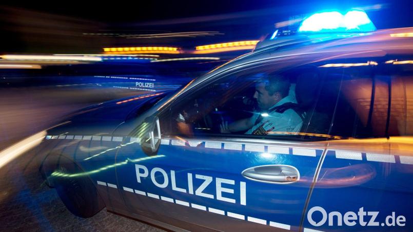 Die Kemnather Polizei sucht einen Radfahrer, der einen Ford verkratzt haben soll. Symbolbild: Patrick Seeger/dpa