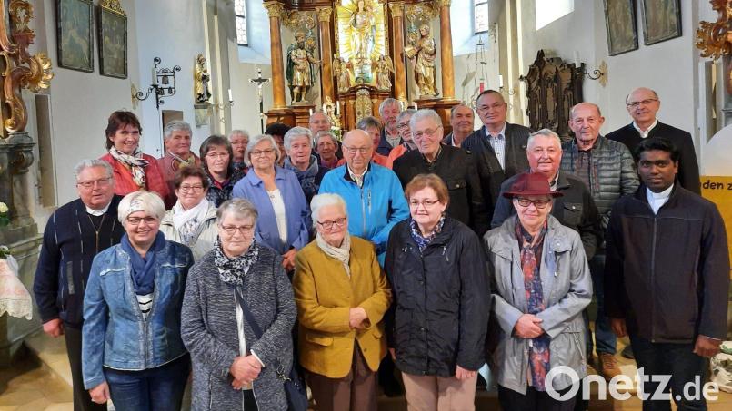 Freuten sich über das Treffen nach langer Zwangspause: Die Mesner in der Wallfahrtskirche Pertolzhofen. Bild: Gabi Mayer/exb