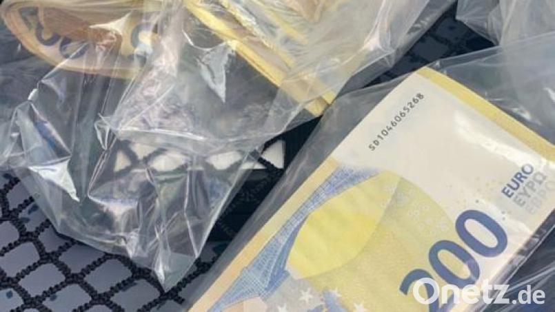 Aus einem Hochhaus in Mainz sind Geldscheine geflattert. Die Polizei sucht der Eigentümer. Bild: Alexander Unger