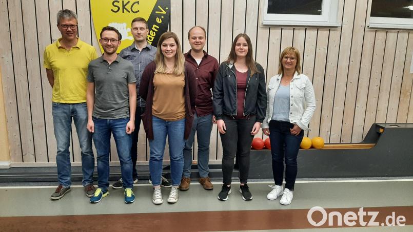 Die neu gewählte Vorstandschaft des SKC Schmidgaden setzt sich zusammen aus (von links) Gerhard Müller, Robert Kraus, Johannes Ries, Marie Gradl, Tobias Braun, Annika Lippert und Martina Meier. Bild: Gradl/exb