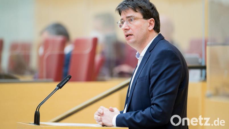 Florian von Brunn (SPD), Vorsitzender der SPD-Landtagsfraktion, aufgenommen bei der Plenarsitzung im Bayerischen Landtag. Bild: Tobias Hase/dpa/Archivbild