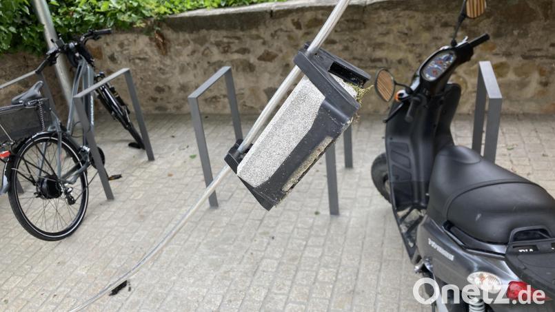 Eine Stromleitung am Landratsamt wurde beschädigt. Bild: PI NEW