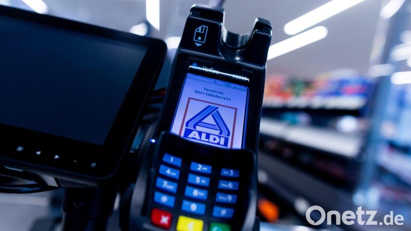 Nachdem wegen einer Software-Panne über Tage keine Kartenzahlungen möglich war, wird das Problem nun gelöst. Symbolbild: Rolf Vennenbernd/dpa