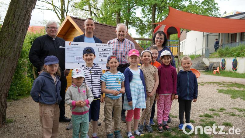Kindergarten St. Johannes Weiden freut sich über 4200-Euro-Spende | Onetz