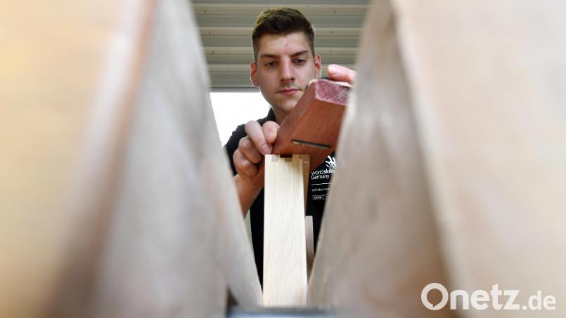 Die Landtags-Grünen möchten, dass Jugendliche frühzeitig an Handwerksberufe hingeführt werden. Bild: Hendrik Schmidt/dpa