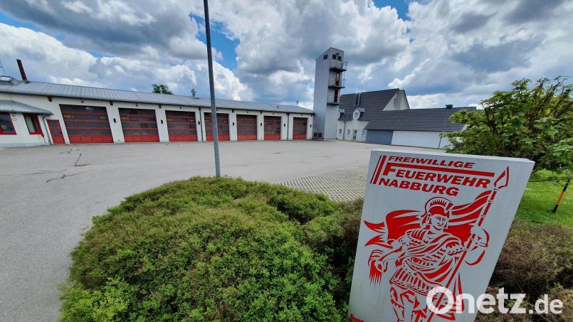 Die Feuerwache in Nabburg. Nabburg war zuletzt auch als möglicher Standort für die neue, gemeinsame Integrierte Leitstelle im Gespräch. Wo gebaut wird, entscheidet sich erst 2023. Bild: Benjamin Tietz