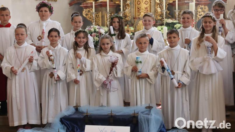Die Erstkommunionkinder der Pfarreien Rieden und Vilshofen. Bild: mmr
