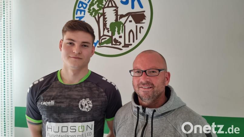 Fabian Vogl (links) und Markus Kipry vom Gebenbacher Trainer-Duo. Bild: DJK Gebenbach/exb