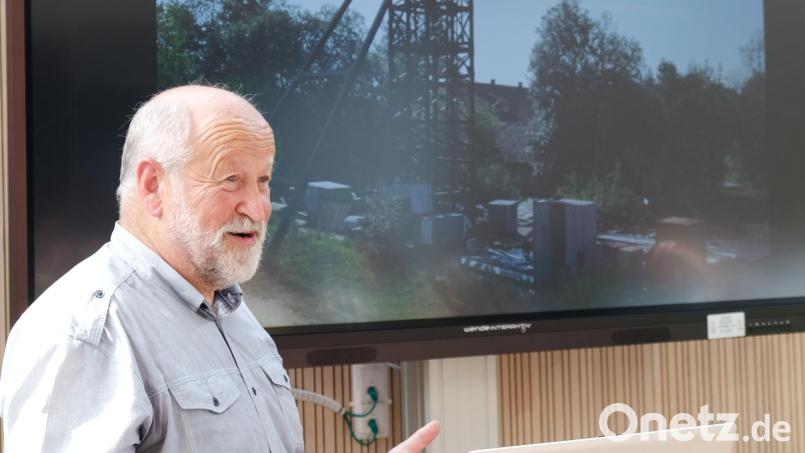 Jahrhunderte zurück blickte Adrian Lang bei seinem Vortrag über die Welt der Mineralien und Gesteine und deren Abbau in der Region. Bild: mab