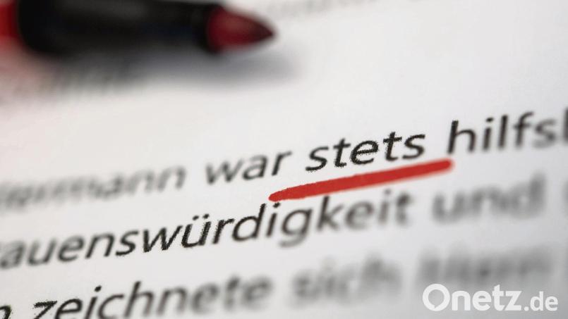 Beim Arbeitszeugnis kommt es oft auf kleinste Details an. Symbolbild: Andrea Warnecke/dpa