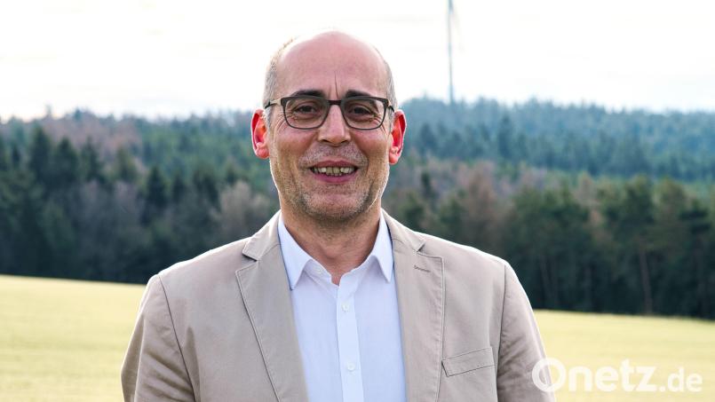 Geschäftsleiter Stefan Falter verwies beim Projekt „Bodenständig“ in Hohenhard auf sieben Grundstückseigentümer und zehn überwiegend landwirtschaftliche Grundstücke. Archivbild: bl