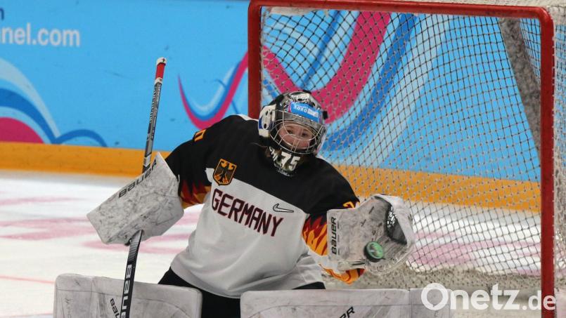 Torhüterin Chiara Schultes im Nationaltrikot, hier bei der Jugend-Olympiade 2020 in Lausanne. Ab 6. Juni nimmt sie an der U18-Weltmeisterschaft in den USA teil. Bild: Schultes