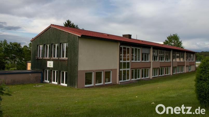 Auf dem Dach der Grundschule Falkenberg soll möglicherweise eine Photovoltaik-Anlage installiert werden. Bild: sfo