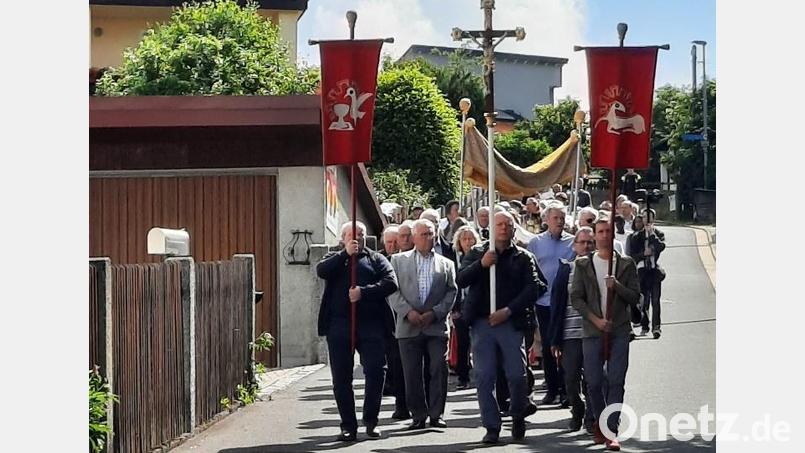 Die Prozession führte durch die Straßen Ebnaths. Bild: soj