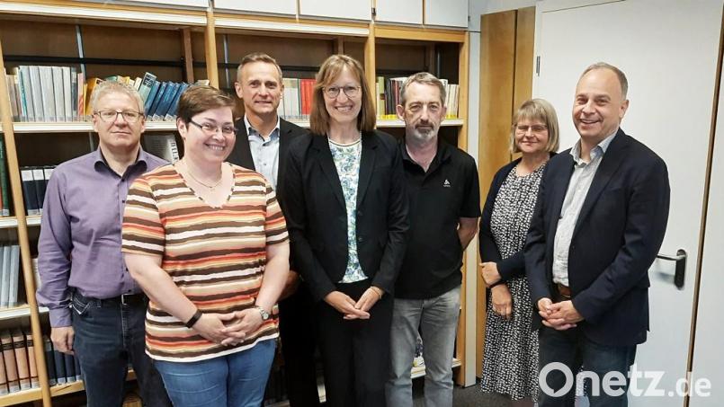 Die neue Vorstandschaft des Fördervereins: Markus Wild, Anja Meller, Hubert Pamler, Johanna Baumann, Horst Bauer, Monika Simon, Andreas Schlotter (von links). Bild: Christian Schwab/exb