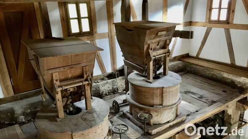 Hier hat es einst gerattert und gestaubt: Die beiden Mühlentrichter der Molzmühle sind noch sehr gut erhalten. Bild: gri