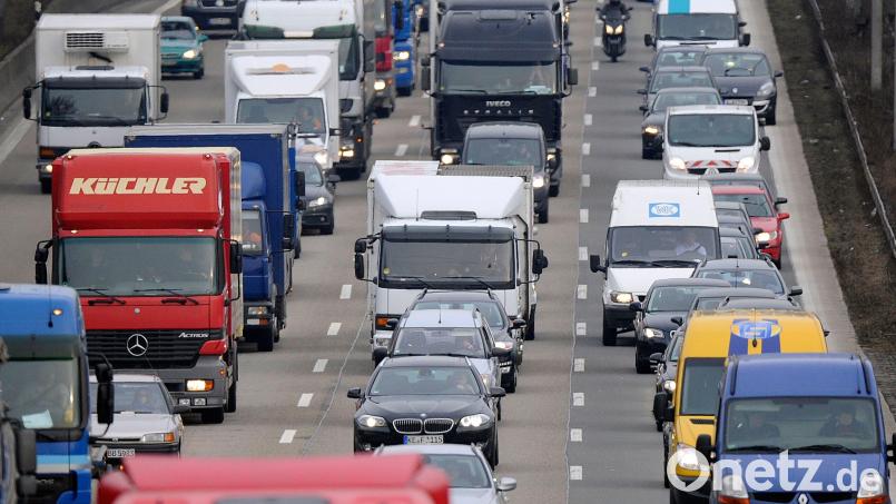 Die Anschlussstelle Regensburg-Universität auf der A3 ist wieder frei. Bild: Marius Becker
