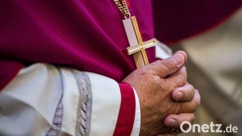 An der Spitze der katholischen Kirche fehlt es an Reformwillen und Weitsicht. Symbolbild: Frank Rumpenhorst/dpa