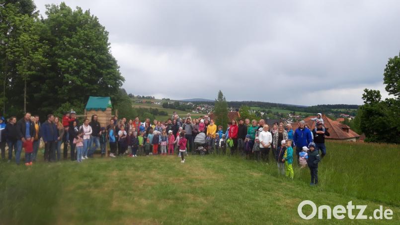 Schnitzeljagd des Kinderhauses Sankt Josef: Zahlreiche Familien waren mit Begeisterung dabei. Bild: soj