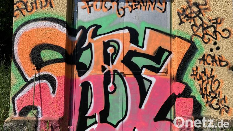 Die Polizei sucht nach den Urhebern dieses Tags. Bild: Polizeiinspektion Sulzbach-Rosenberg/exb