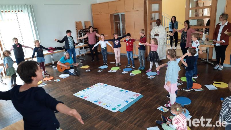 Premiere: Zum ersten Mal wurde Kleinkindergottesdienst gefeiert. Bild: tja