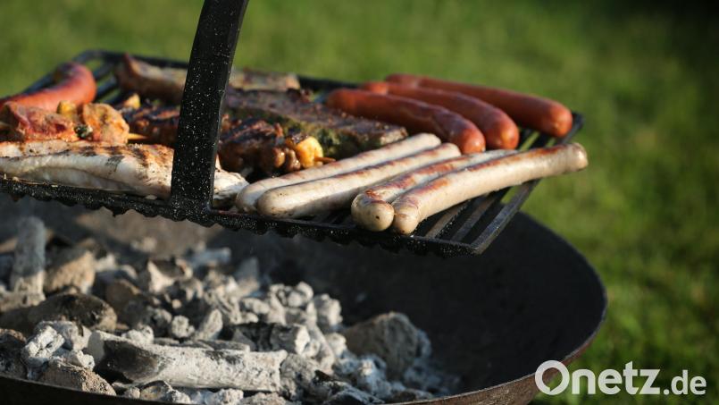 Grillkohle sollte nicht unbeaufsichtigt abbrennen. Auf offenes Feuer sollte momentan gänzlich verzichtet werden. Bild: Karl-Josef Hildenbrand