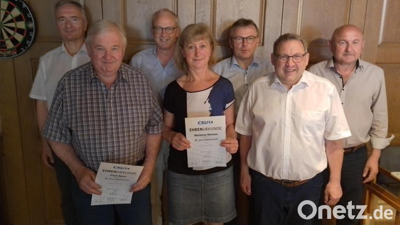 Der CSU-Ortsverband Süß ehrt langjährige Mitglieder. Bild: ufh