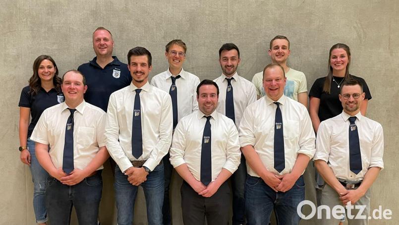 Neuwahlen standen im Mittelpunkt der Versammlung des Kirwavereins Pfreimd. Das Bild zeigt den neuen Vorstand. Bild: Kirwaverein Pfreimd/exb