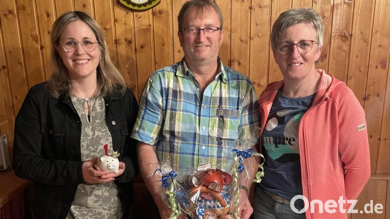 Stefanie Greber, Manfred Becher und Gerlinde Kahler (von links) lagen beim Preisschießen vorne. Bild: Annegret Greber/exb