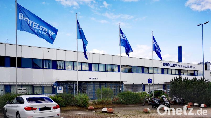 Die Firma Benteler hat sich 1990 in Schwandorf angesiedelt und erweitert ihr Werk derzeit schon zum dritten Mal innerhalb weniger Jahre. Bild: Thomas Dobler