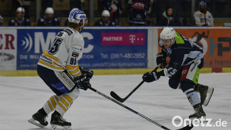 Die Blue Devils (blaues Trikot) haben ein straffes Vorbereitungsprogramm vor sich. Bild: gb