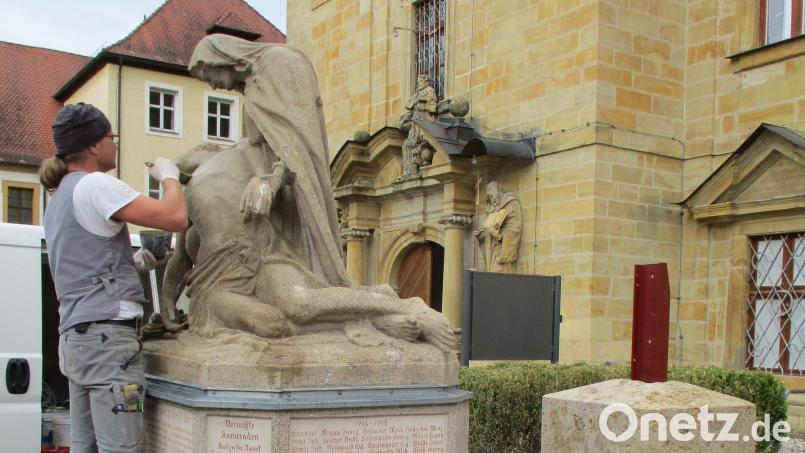 Das Ensdorfer Kriegerdenkmal wird restauriert. Bild: Hantke/exb