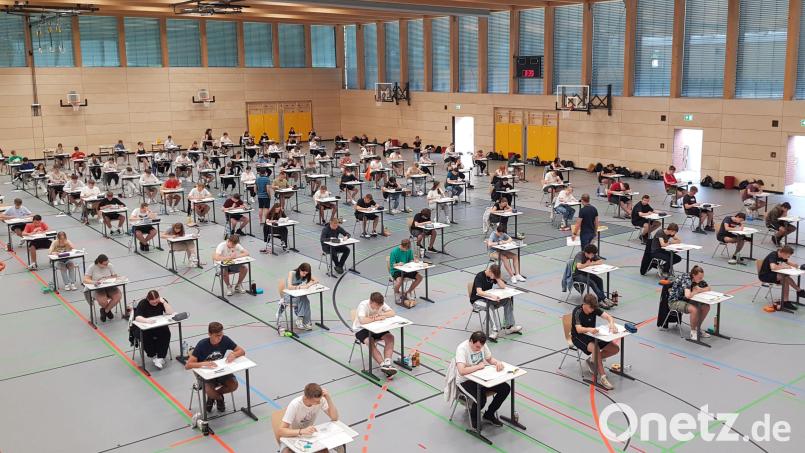 In der Schönwerth-Realschule laufen derzeit die Abschlussprüfungen. Bild: Andreas Rupprecht/exb