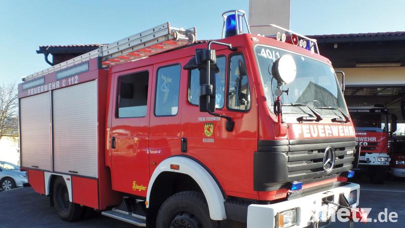 Einen Ersatz für das alte Löschgruppenfahrzeug LF 16/12 beschafft die Stadt Bärnau für die Feuerwehr. Symbolbild: br