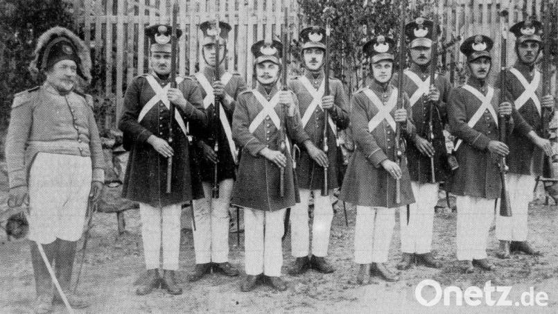 So sah die Bürgerwehr 1923 aus, die sich anlässlich des Heimatfestes als Erinnerungsbürgerwehr zusammengefunden hatte. Bild: Chronik Neustädter Bürgerwehr
