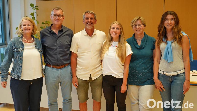 Die neu gewählte Abteilungsleitung des TC Rot-Weiß Amberg (von links): Annette Eckert, Reiner Fröhlich, Achim Beck, Annika Beck, Sabine Bäumler und Iris Schopper. Bild: Arno Kohlhoff/exb