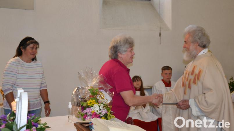 Pater Ferdinand Bodensteiner ist auf Spenden in seiner Mission in Ndendule/Kongo angewiesen. Auch der Frauenbund Moosbach trägt zur Unterstützung bei. Bild: gi
