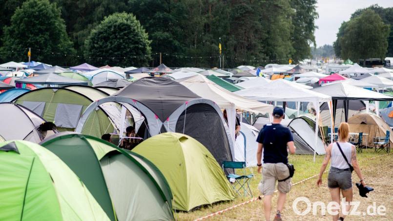 Zahlreiche Zelte stehen auf dem Campingplatz des Hurricane Festivals. Bild: Hauke-Christian Dittrich/dpa