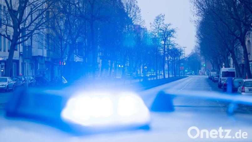 Der Mann kam mit lebensgefährlichen Kopfverletzungen ins Krankenhaus. Symbolbild: Christoph Soeder/dpa/Symbolbild