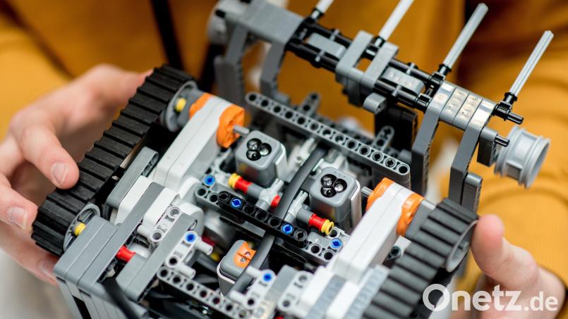 Wegen Betrugs muss sich eine Frau aus dem Landkreis Tirschenreuth vor dem Gericht verantworten. Sie hat Spielwaren, unter anderem Sets der Serie Lego-Technik, bestellt und angegeben, dass die Bestellung nicht vollständig sei. Symbolbild: Hauke-Christian Dittrich/dpa