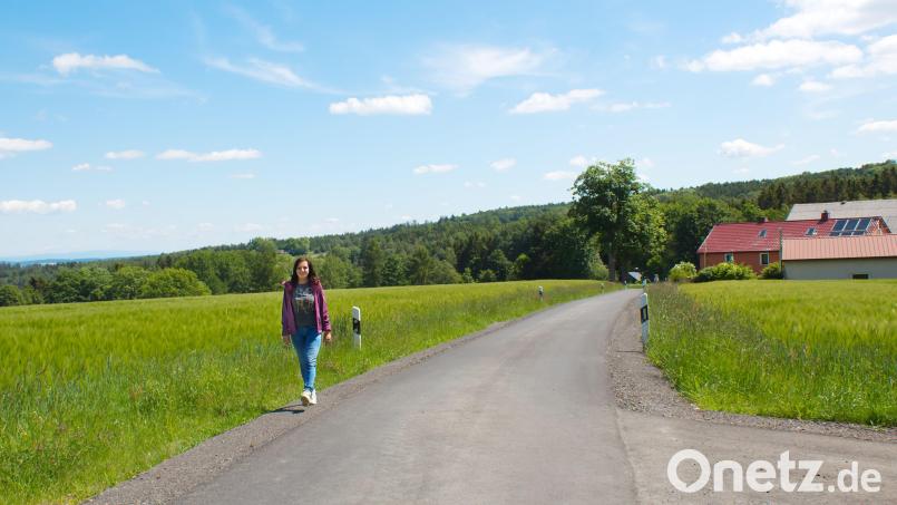 Bürgermeisterin Margit Bayer (Bild) freut sich über die abgeschlossene Straßensanierung. Bild: Stadt Waldershof/exb