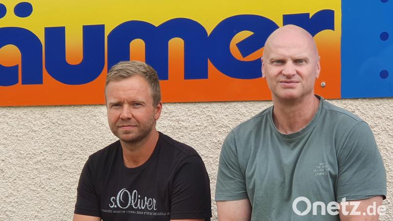 Die beiden Oberpfälzer bei den Würzburger Kickers: Sportvorstand Jürgen Kost (rechts) und technischer Leiter Bernd Heinisch. Bild: mr