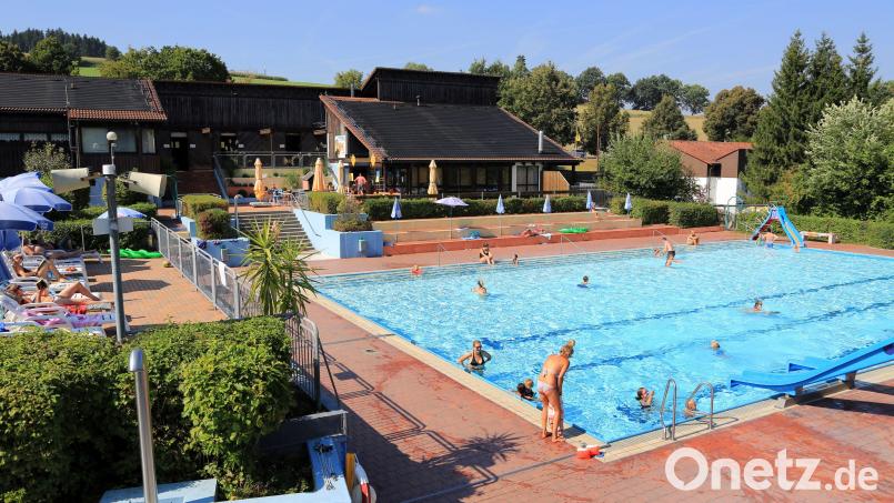 Das Freibad Windischeschenbach verspricht derzeit Badefreude pur - mit einer Einschränkung. Archivbild: Gerhard Götz