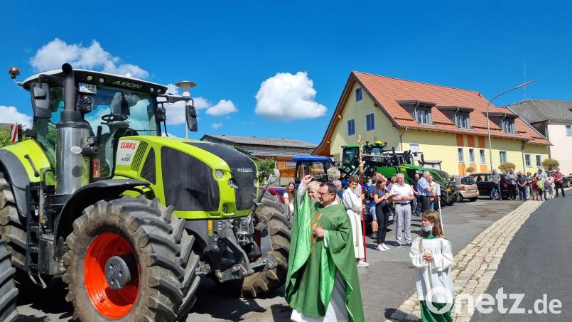 Fahrzeugsegnung in Schwarzenbach. Bild: Jürgen Mark/exb