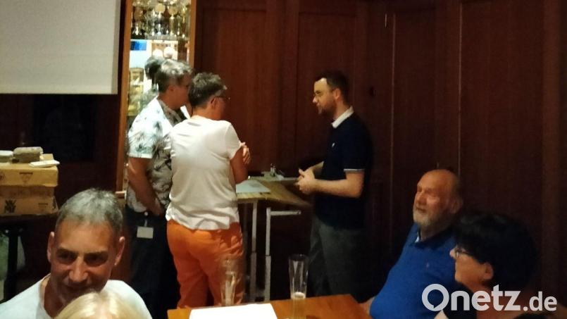 Viele Fragen gab es nach dem Vortrag bei der Siedlergemeinschaft Waldsassen zu beantworten. Bild: Reinhard König/exb