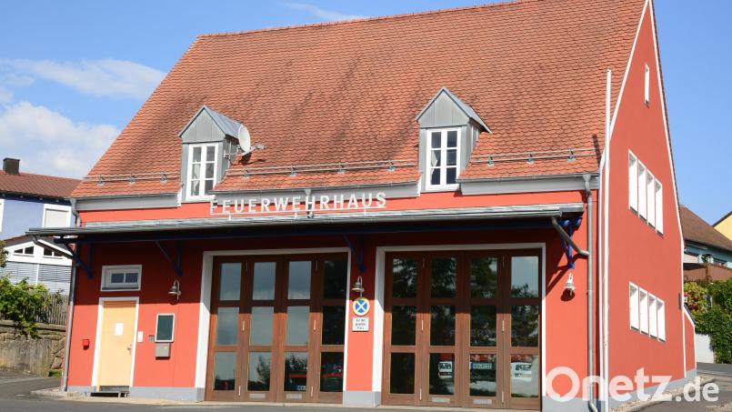 Das Feuerwehrhaus wird vermutlich noch lange für diesen Zweck genutzt. Nach der derzeitigen Haushaltslage ist offen, wann und wer einen Neubau realisiert. Bild: bey